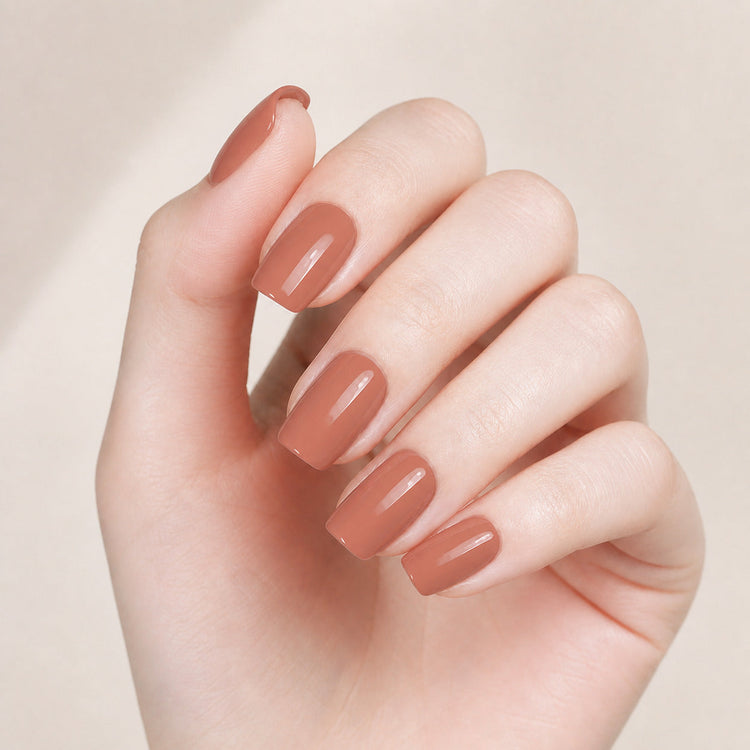 Neutral nail wraps by Stellia Beauty