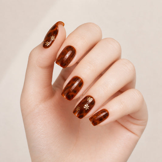 Tortoise Shell Brown Nail Wraps manicure on hand – Stellia Beauty